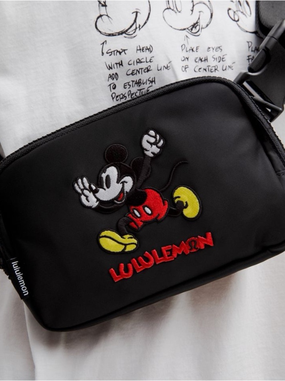 🪄 Disney x lululemon Everywhere Belt Bag 1L Mickey in Motion Graphic NWT